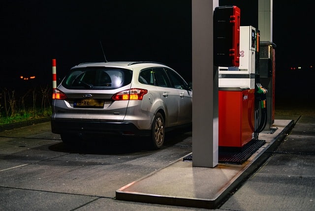 petrol-2954372_640