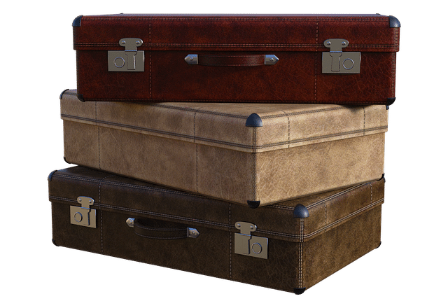 suitcases-3948389_640