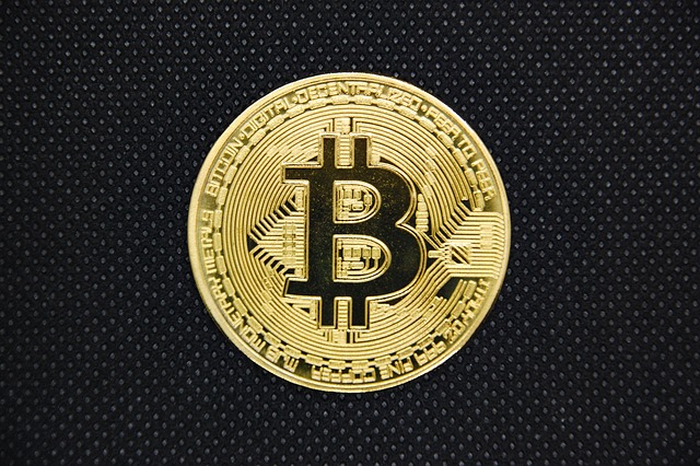 bitcoin-4912863_640
